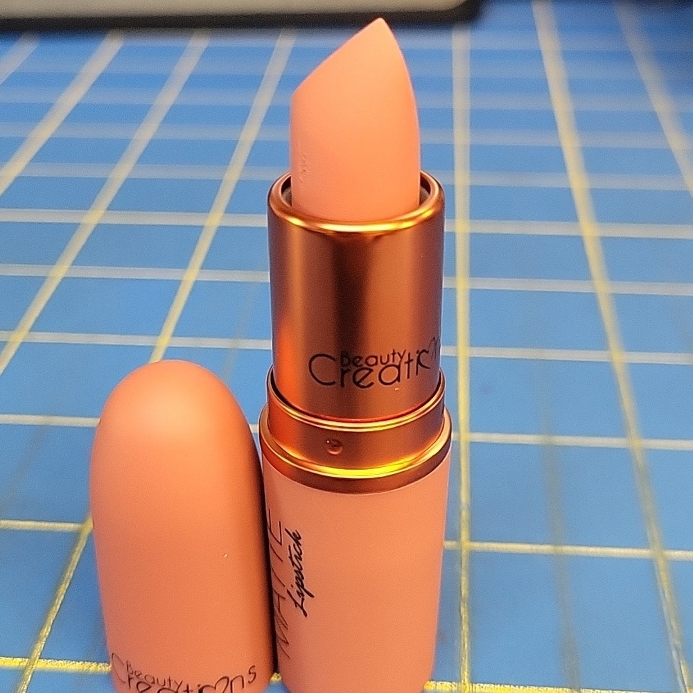 Beauty Creations Matte Lipstick - LS15 Naked